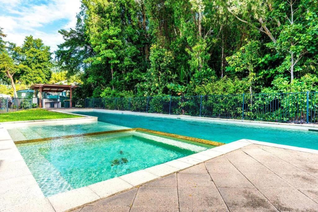 Blue Lagoon Villa B ケアンズ エクステリア 写真