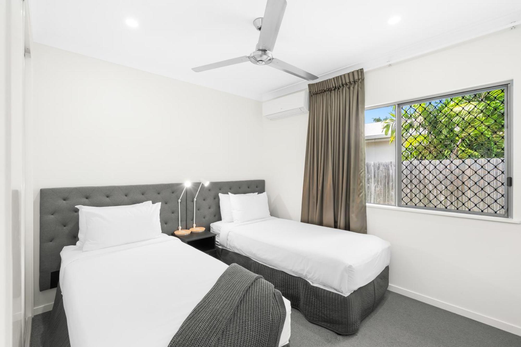 Blue Lagoon Villa B ケアンズ エクステリア 写真